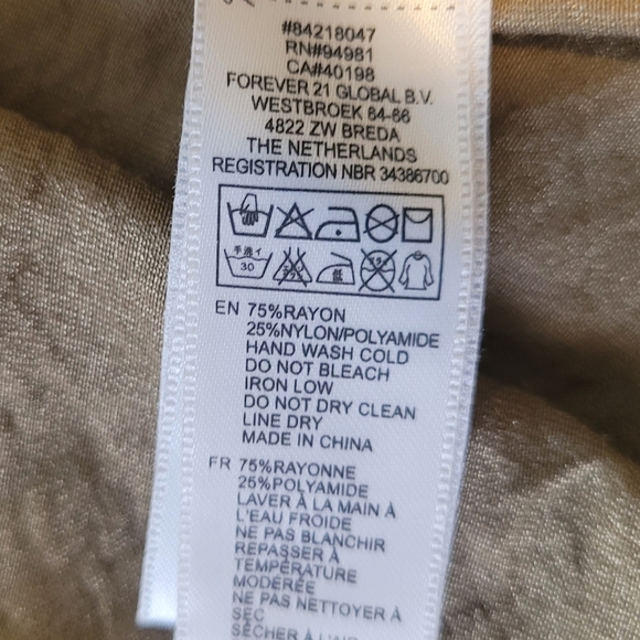 FOREVER XXI Cute 3/4 Army Green Tunic Top with Belt and Ruffles Size Small - Picture 7 of 13